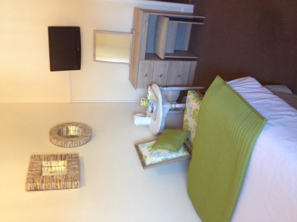 The Bebington Bed & Breakfast エクステリア 写真