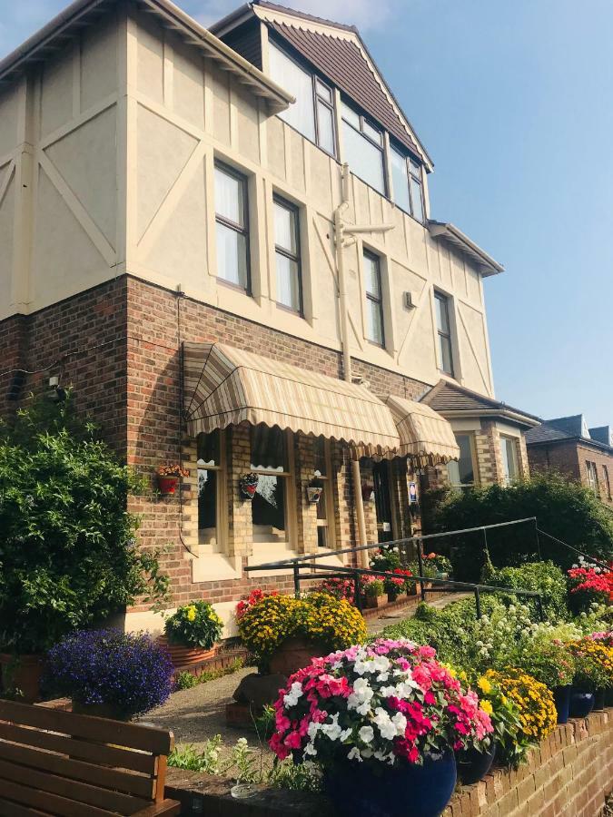 The Bebington Bed & Breakfast エクステリア 写真